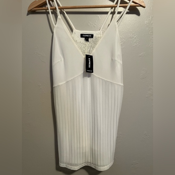 Express Strappy Pleated Lace Cami NWT - Picture 2 of 12